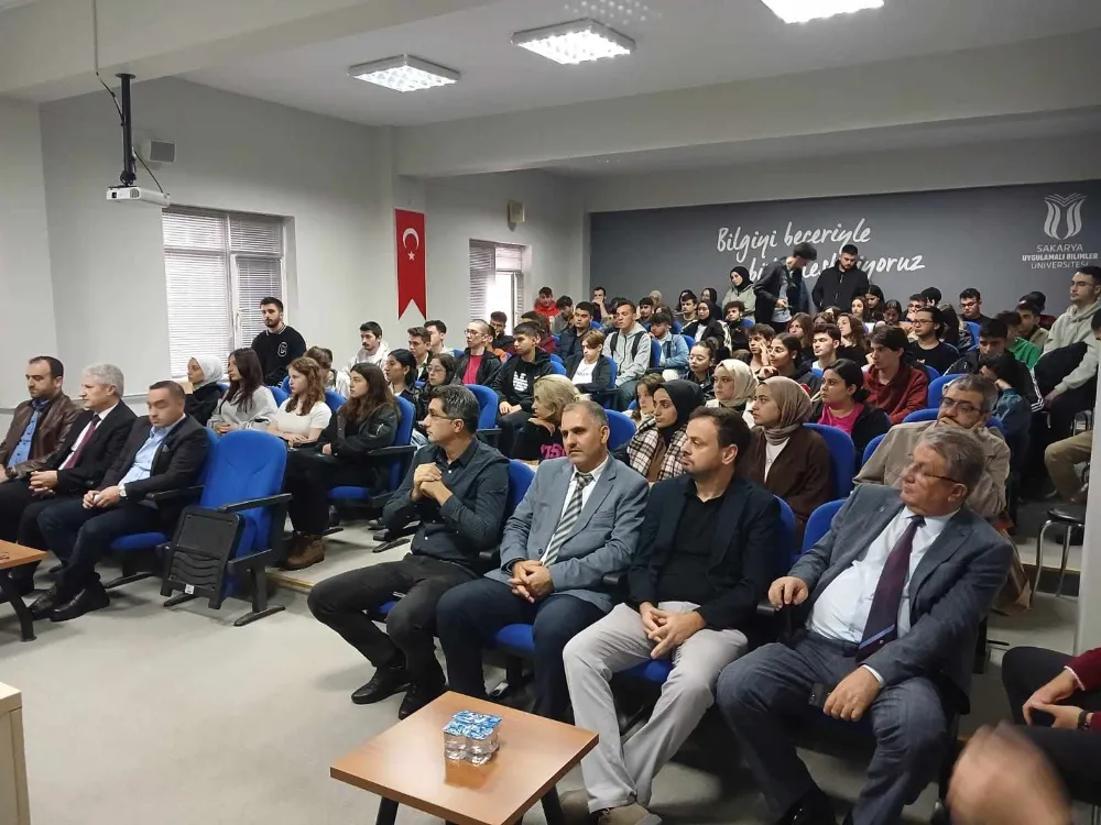 Kaynarca Meslek Yüksek Okulunda İş Hayatı ve Kariyer Konulu söyleşi