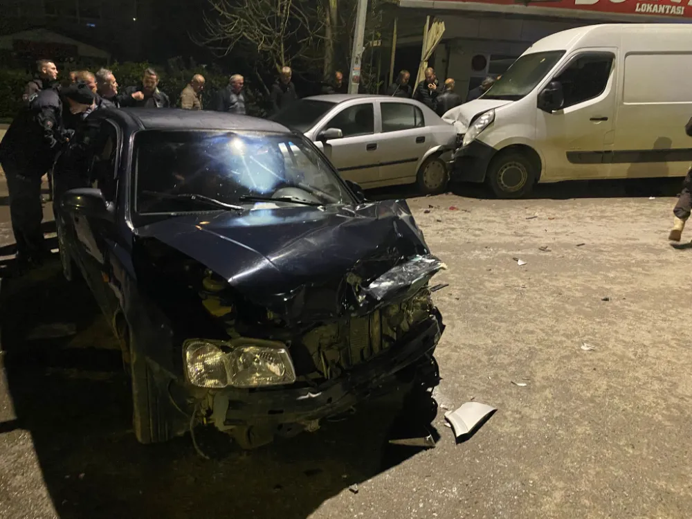 Kaynarca Merkezde  Feci Trafik kazası  1 Ağır Yaralı