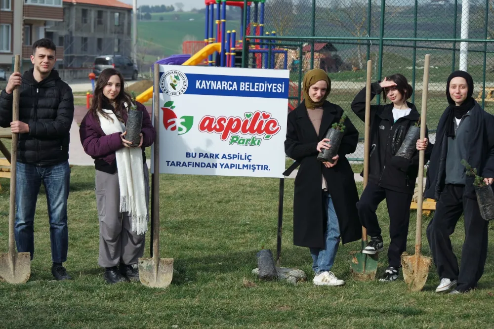 Kaynarca Belediyesi As Piliç Parkı’na ağaç dikildi