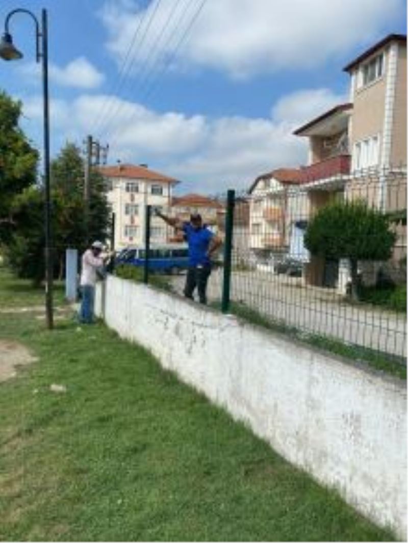 Kaynarca Belediyesi Park ve Bahçelerde Bakım Onarıma Başladı